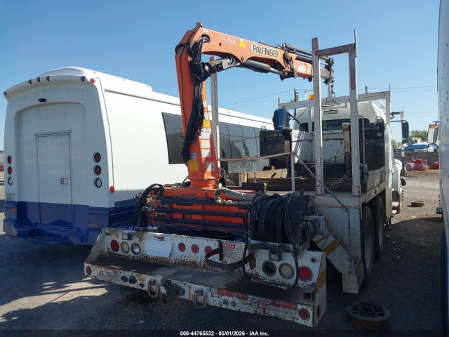 Freightliner M2 106 Heavy Duty