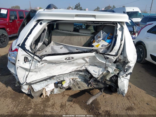 Toyota Sienna Xle V6 8 Passenger