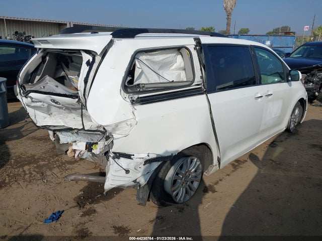 Toyota Sienna Xle V6 8 Passenger