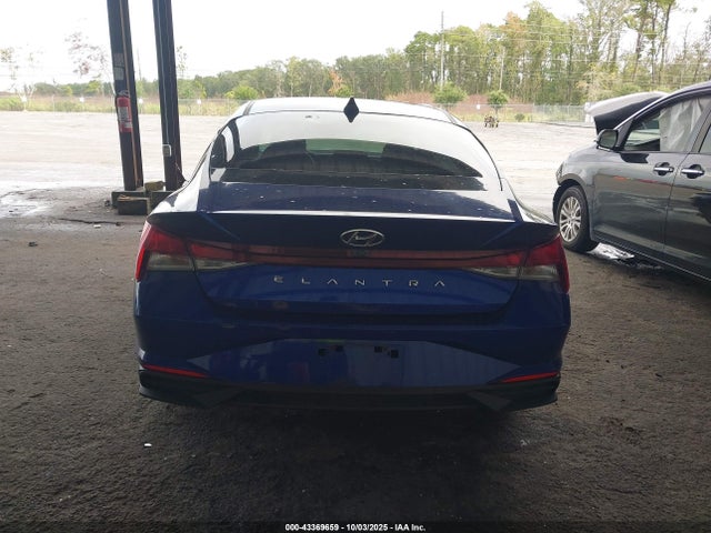 Hyundai ELANTRA Sel