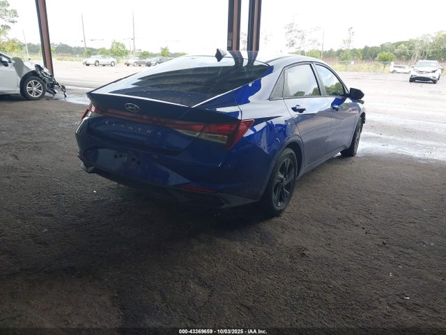 Hyundai ELANTRA Sel