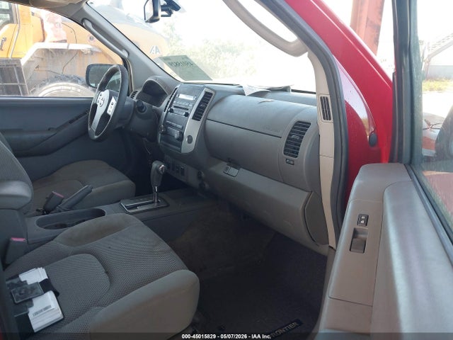 Nissan Frontier Sv