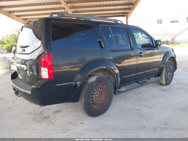 Nissan Pathfinder S