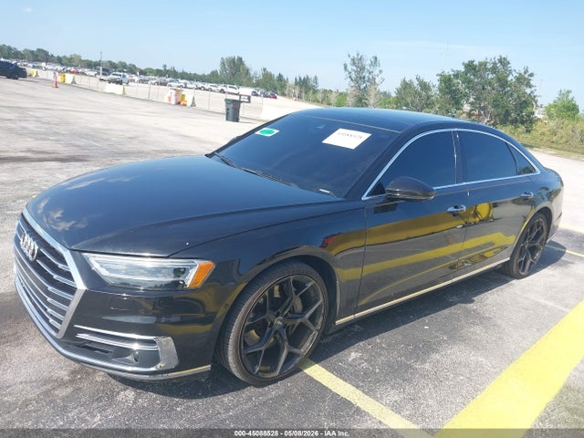 Audi A8 55