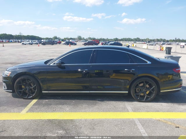 Audi A8 55