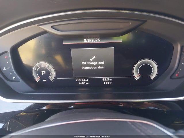 Audi A8 55