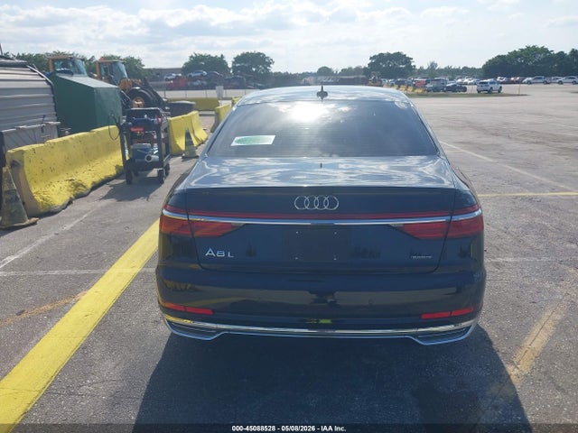 Audi A8 55