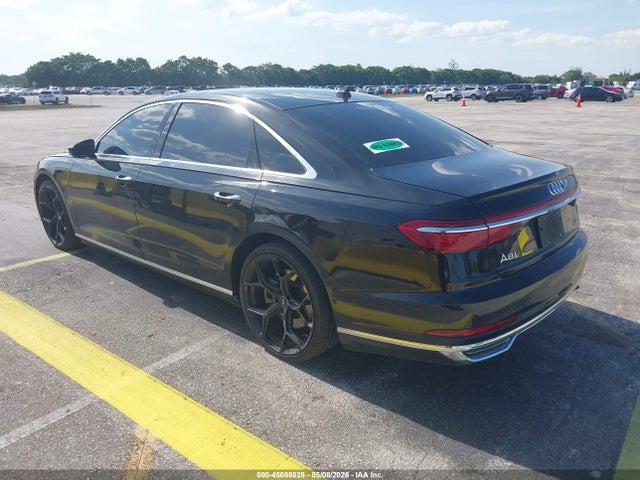 Audi A8 55