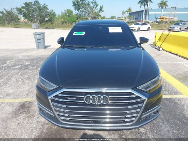 Audi A8 55