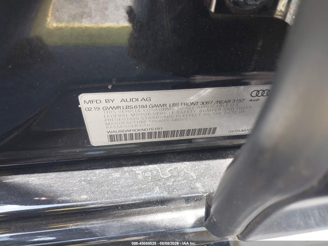 Audi A8 55