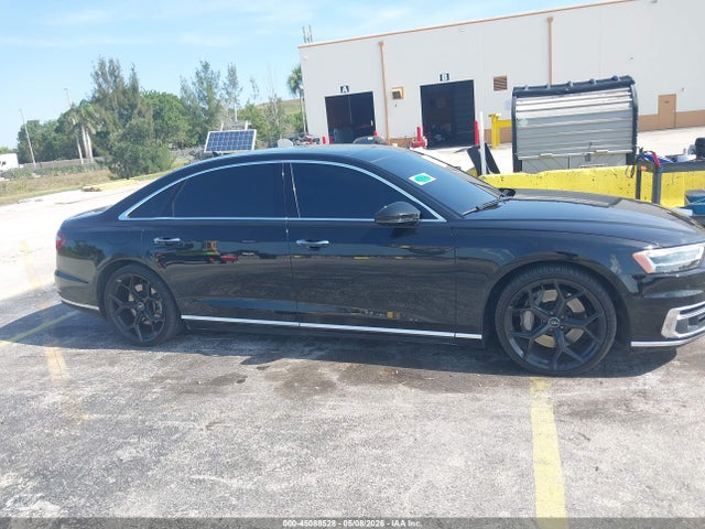 Audi A8 55