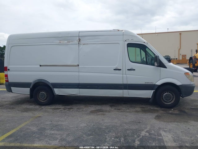 Dodge Sprinter Van 2500 High Roof