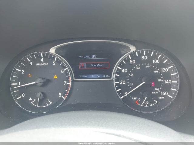 Nissan Pathfinder Sv
