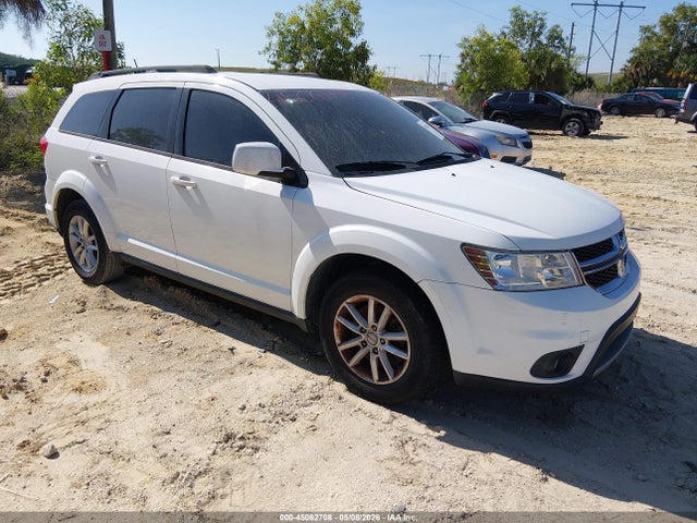 Salvage Dodge Journey Image