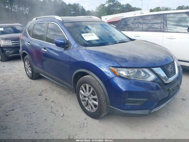 Salvage Nissan Rogue Image