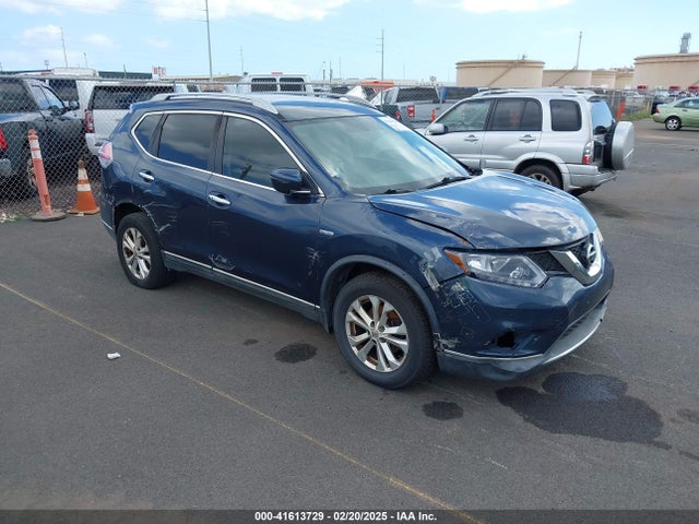 Salvage Nissan Rogue Image