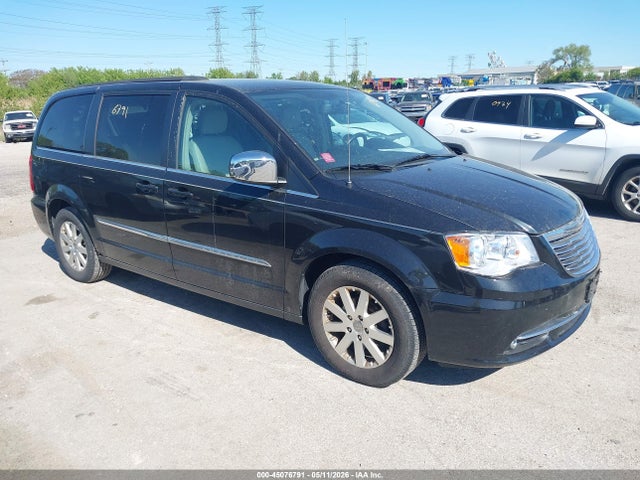 Salvage Chrysler Town & Country Image