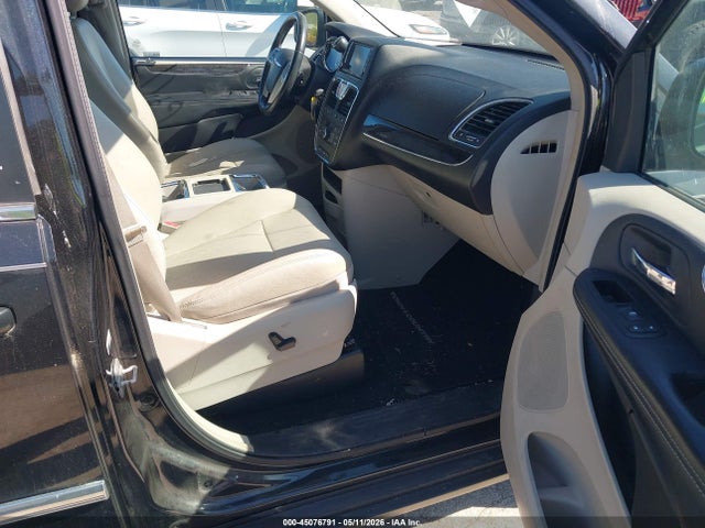 Chrysler Town & Country Touring-l