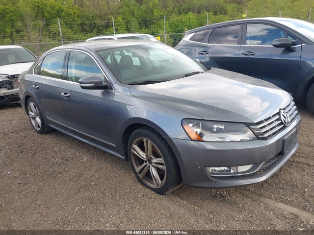 Salvage Volkswagen Passat Image