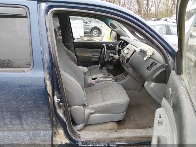 Toyota Tacoma Base V6