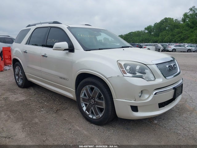 Salvage GMC Acadia Image