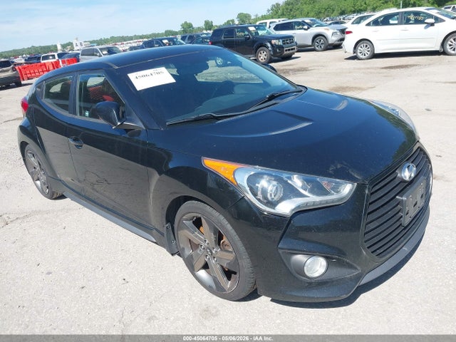 Salvage Hyundai VELOSTER Image