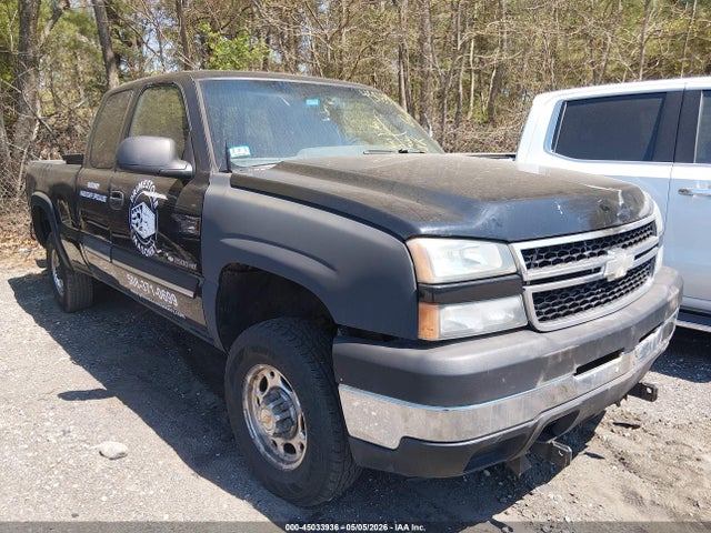 Salvage Chevrolet Silverado 2500 Image
