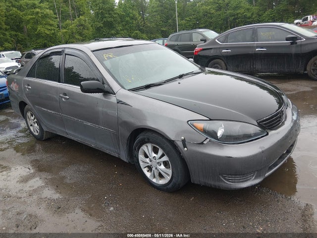 Salvage Toyota Camry Image