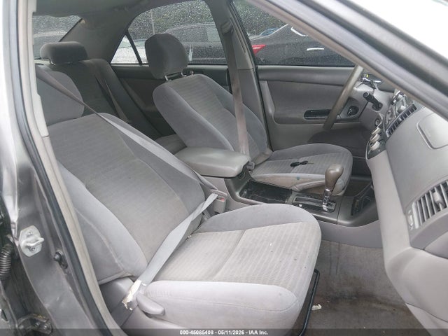 Toyota Camry Le V6
