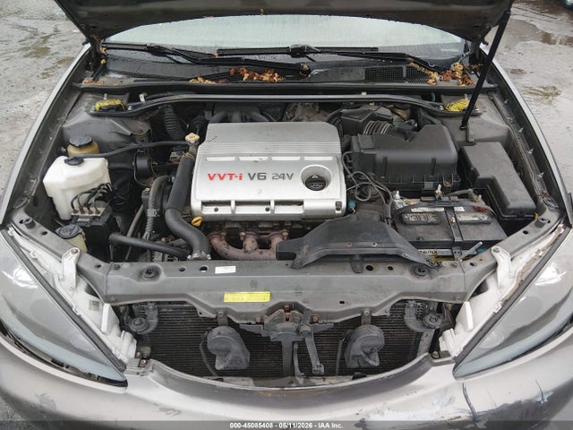 Toyota Camry Le V6