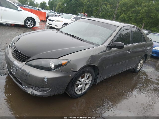 Toyota Camry Le V6