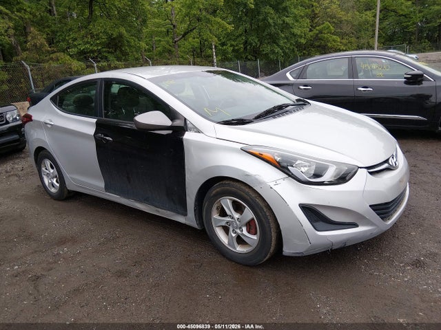 Salvage Hyundai ELANTRA Image