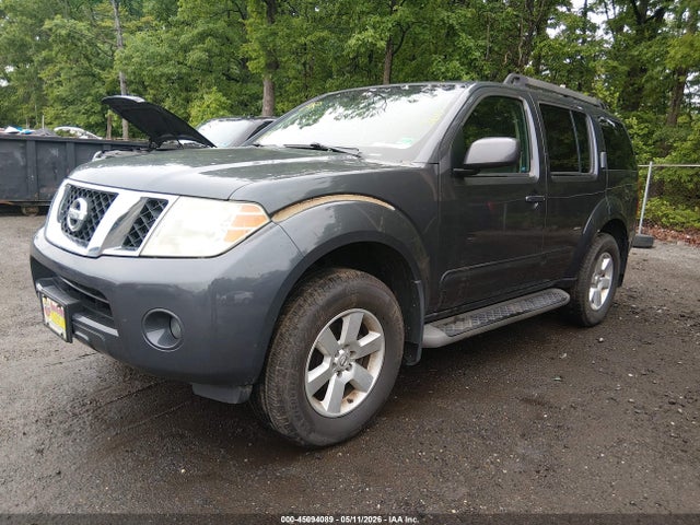 Nissan Pathfinder Sv