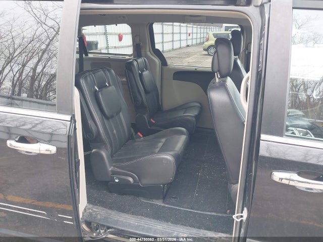 Chrysler Town & Country Touring-l