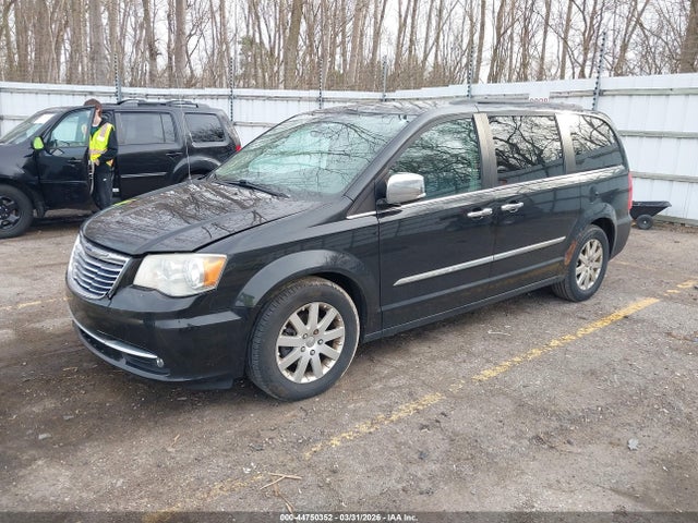 Chrysler Town & Country Touring-l