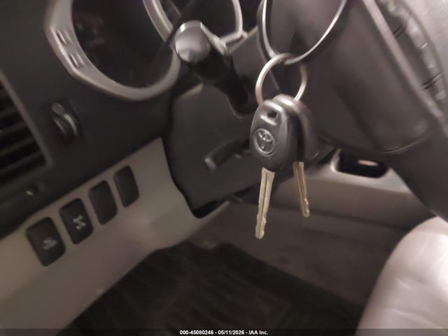 Toyota 4Runner Limited V8
