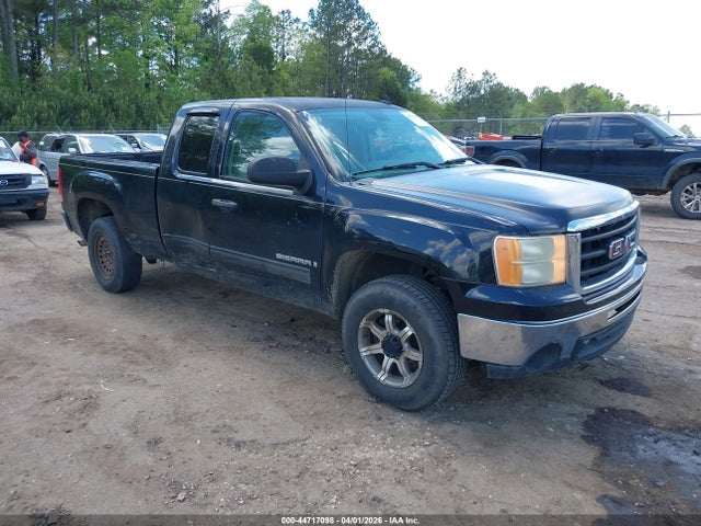 Salvage GMC Sierra 1500 Image