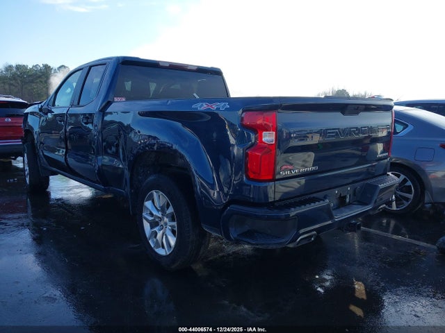 Chevrolet Silverado 1500 4wd  Standard Bed Custom