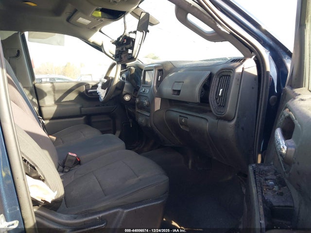 Chevrolet Silverado 1500 4wd  Standard Bed Custom