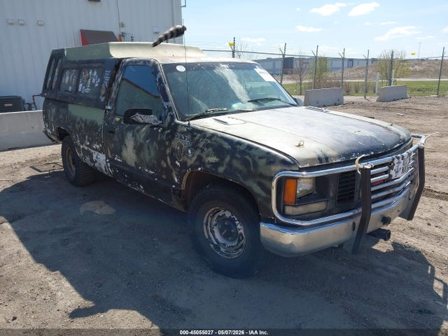 Salvage GMC Sierra Image