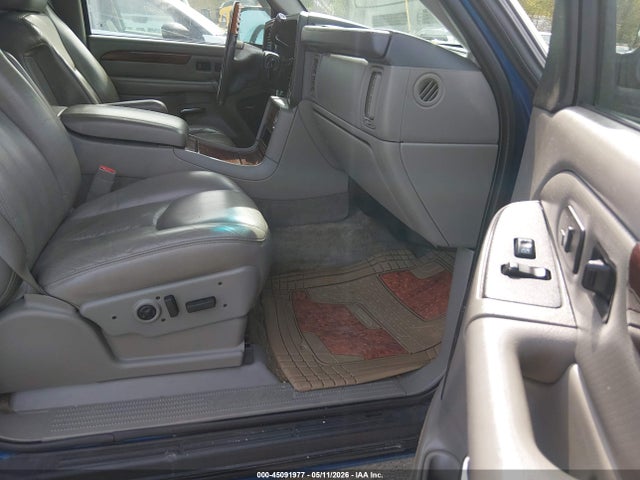 Cadillac Escalade Standard