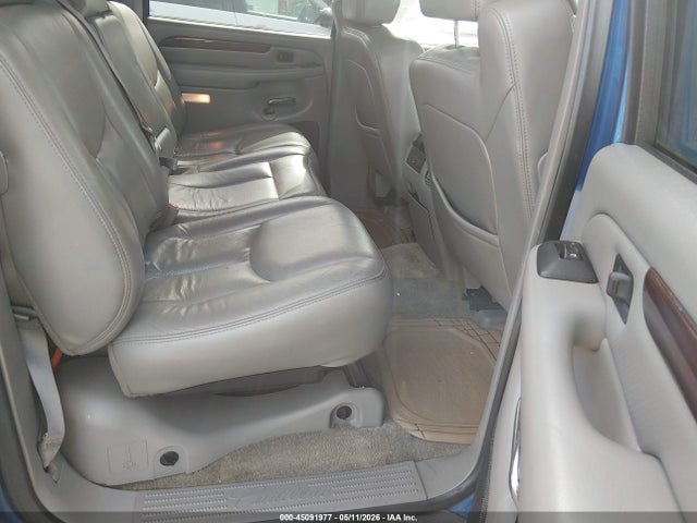 Cadillac Escalade Standard