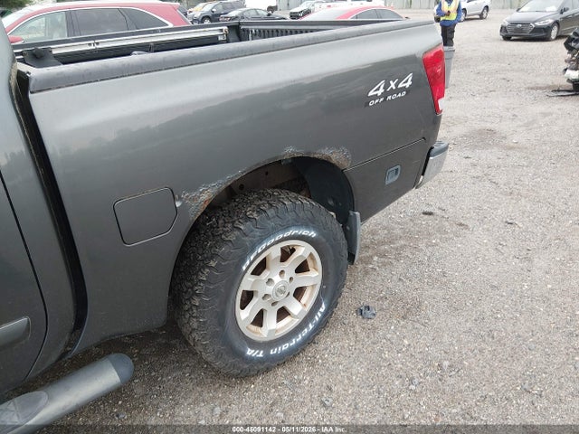 Nissan Titan Se