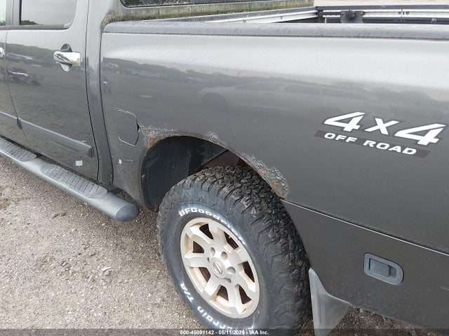 Nissan Titan Se