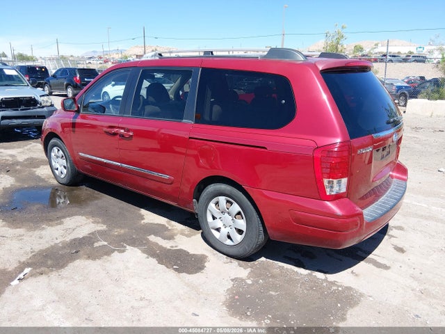 Hyundai Entourage