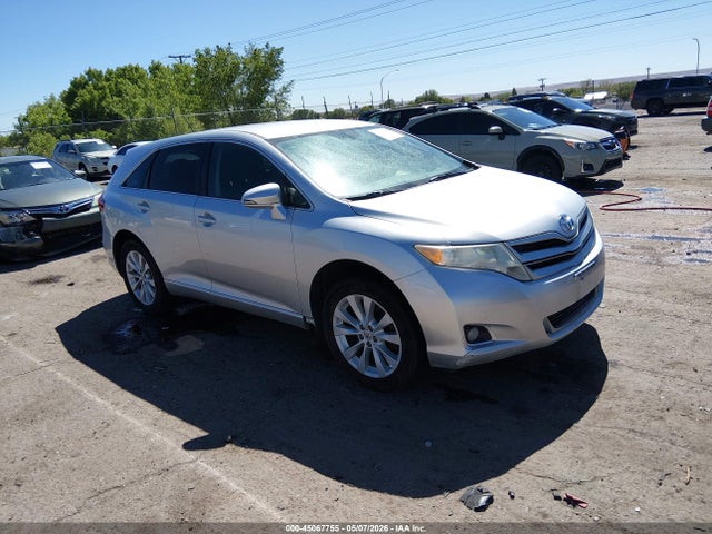 Salvage Toyota Venza Image
