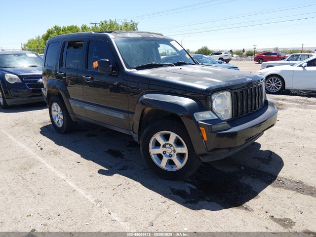 Salvage Jeep Liberty Image
