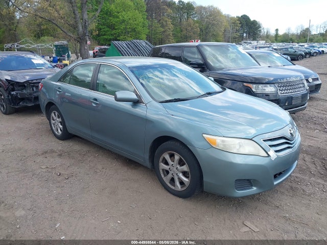 Salvage Toyota Camry Image