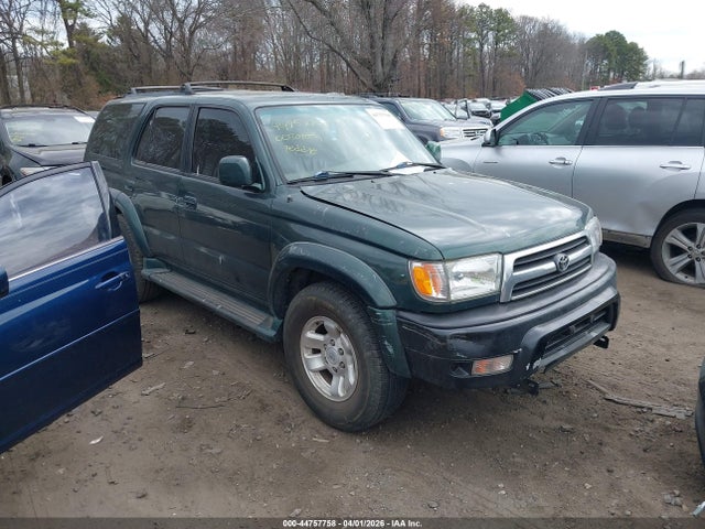 Salvage Toyota 4Runner Image