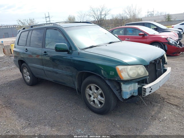 Salvage Toyota Highlander Image